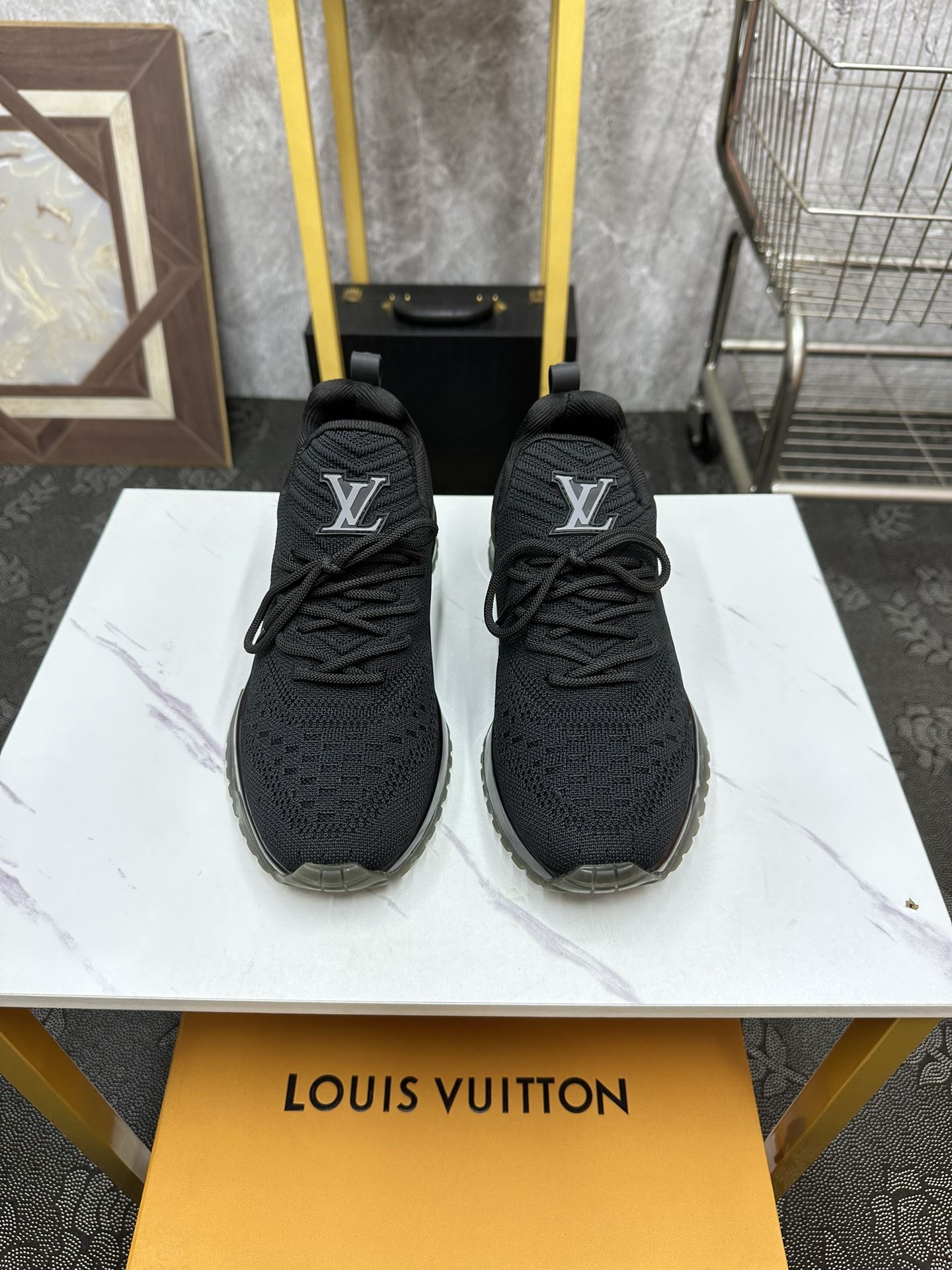 Louis Vuitton Low Shoes